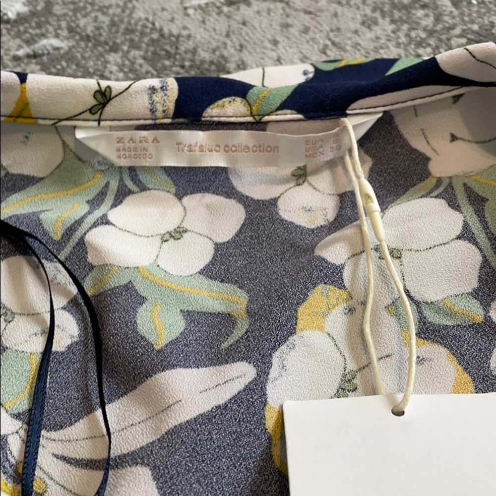 Zara Floral Top - Picture 4 of 4